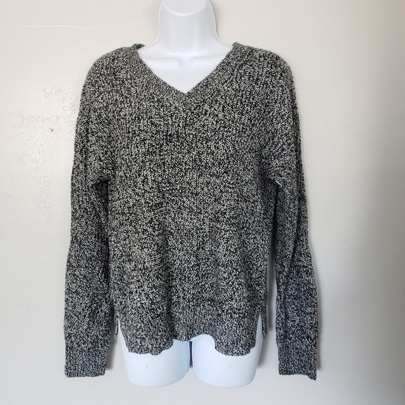 a new day Sweaters - A New Day Black Grey White Marled V-neck Sweater M